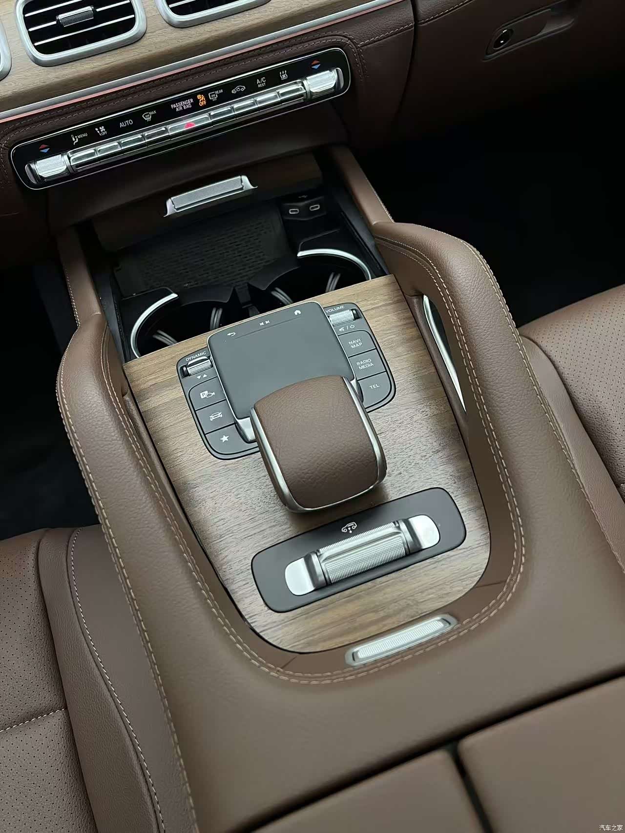 Mercedes-Benz GLE, 2026 все фото