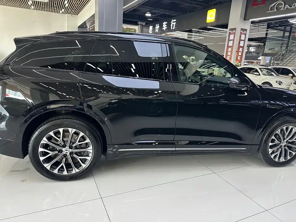 NIO ES6