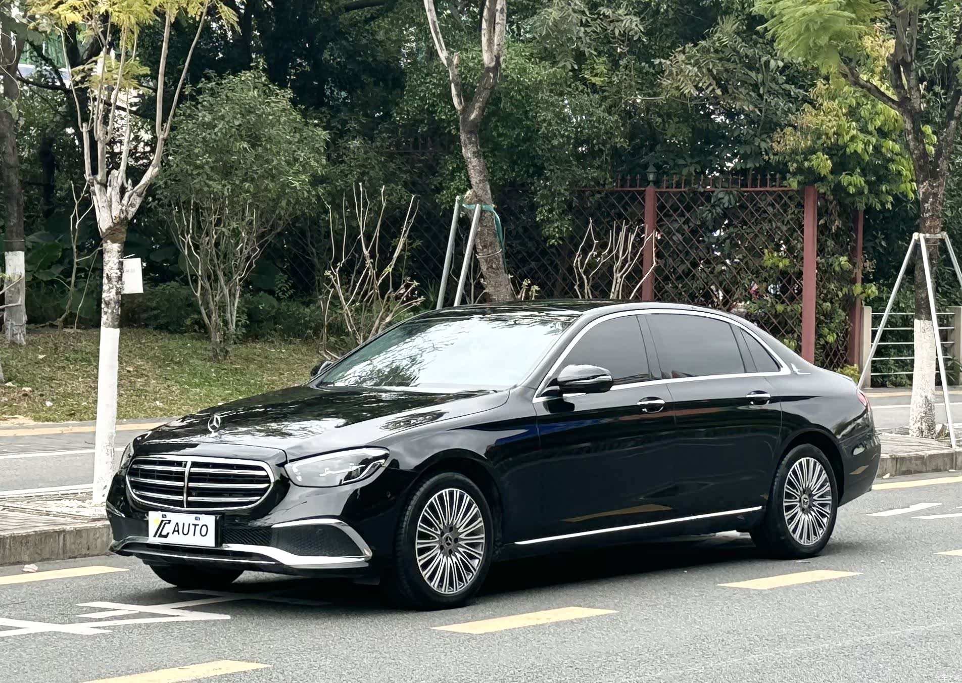 Mercedes-Benz E-Class, 2022 1