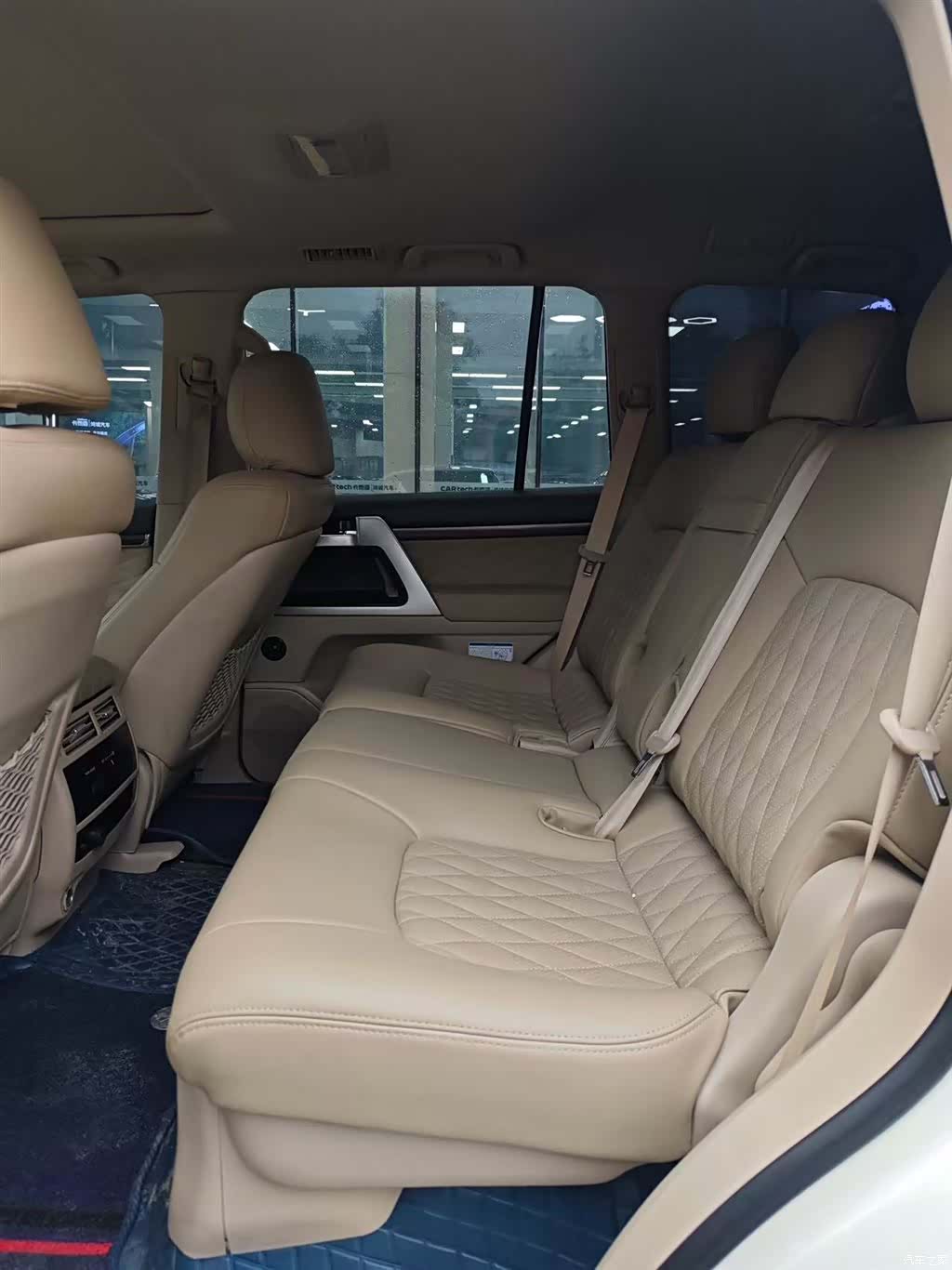 Toyota Land Cruiser, 2019 9