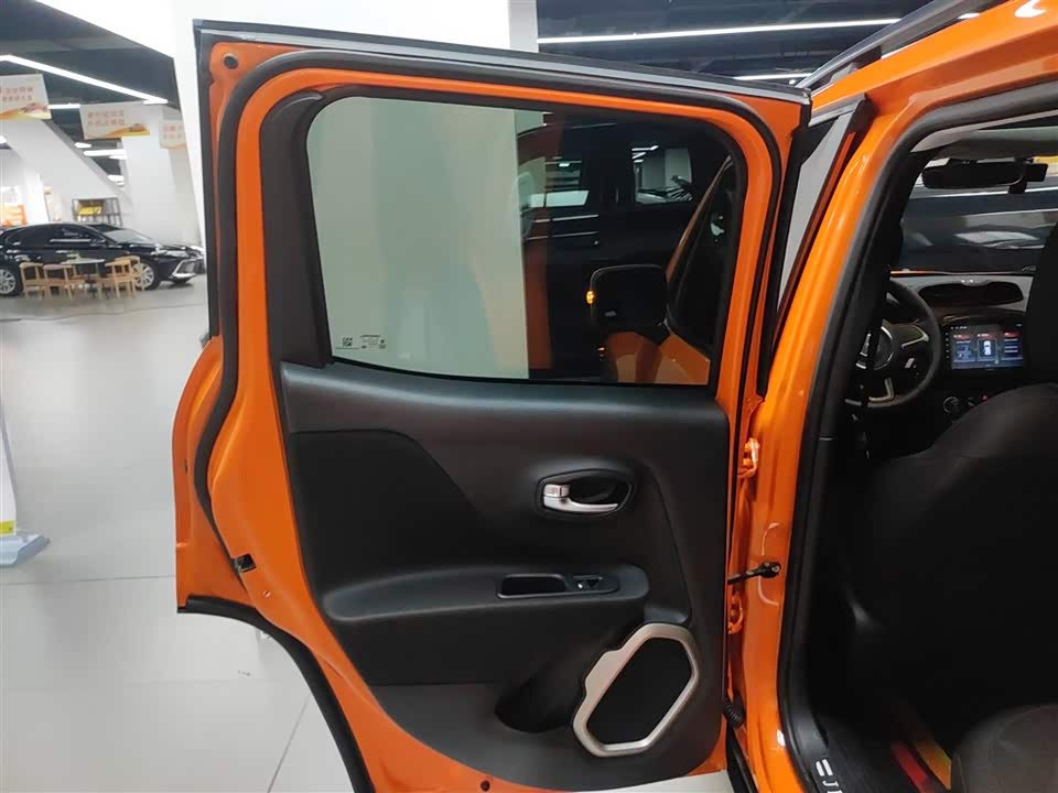 Jeep Freeman
