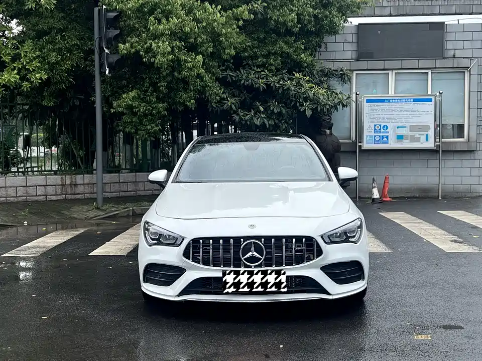 Mercedes-Benz CLA