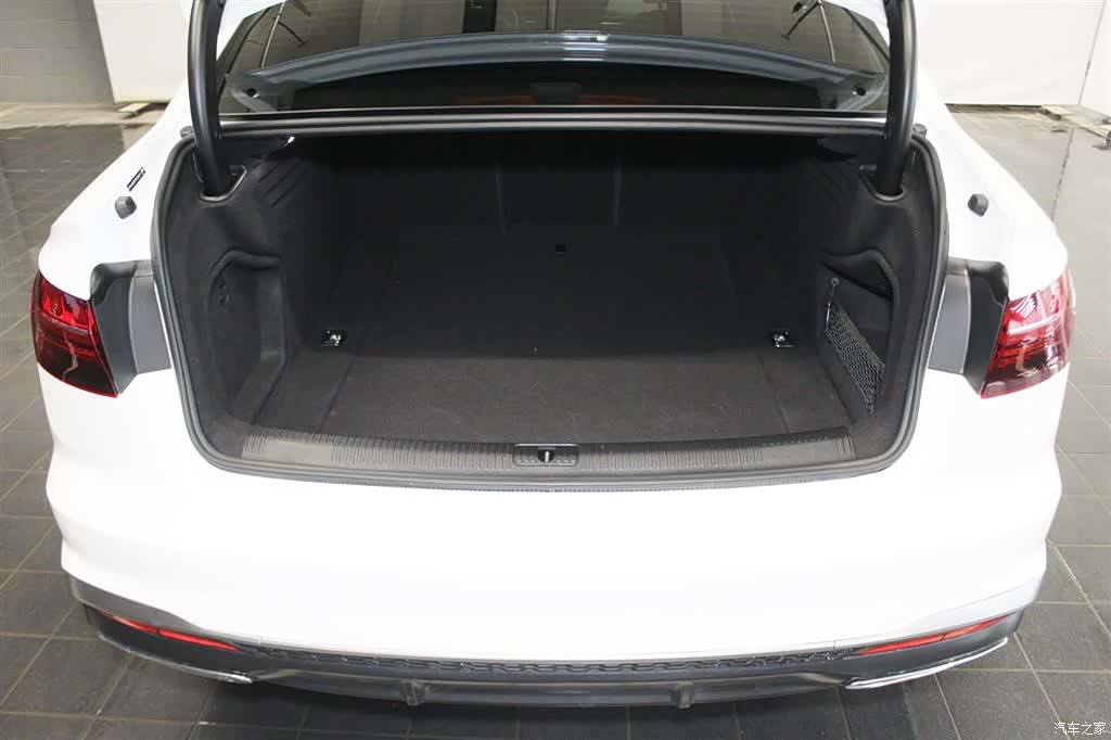 Audi A4L, 2024 7