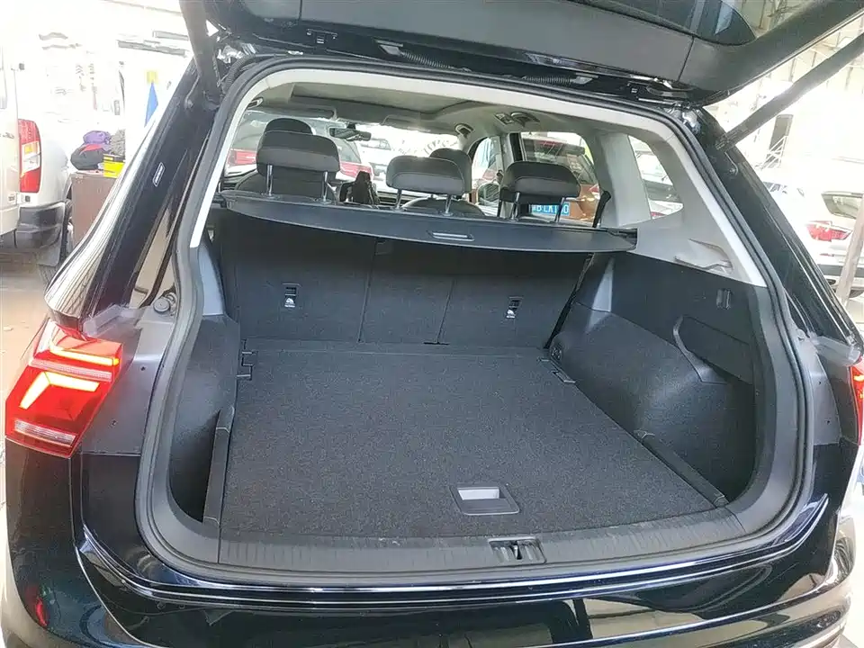 Volkswagen Tiguan L