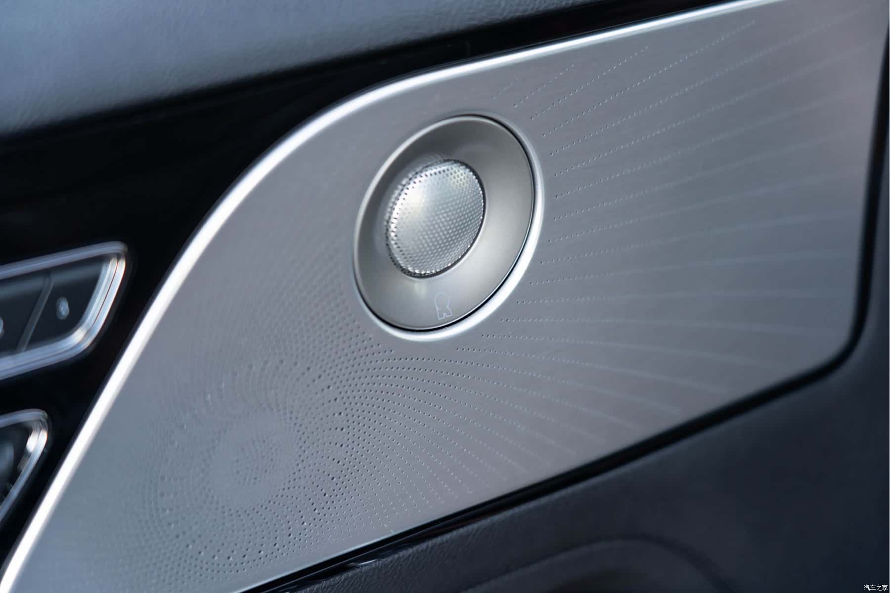 Lincoln Aviator, 2021 10