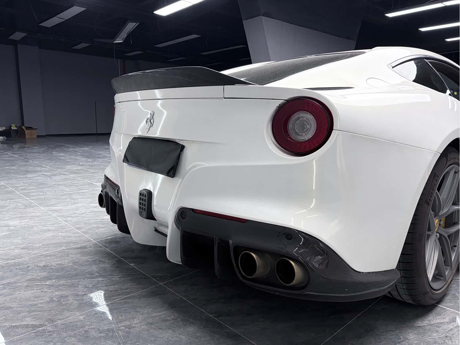 Ferrari F12ber, 2014 9