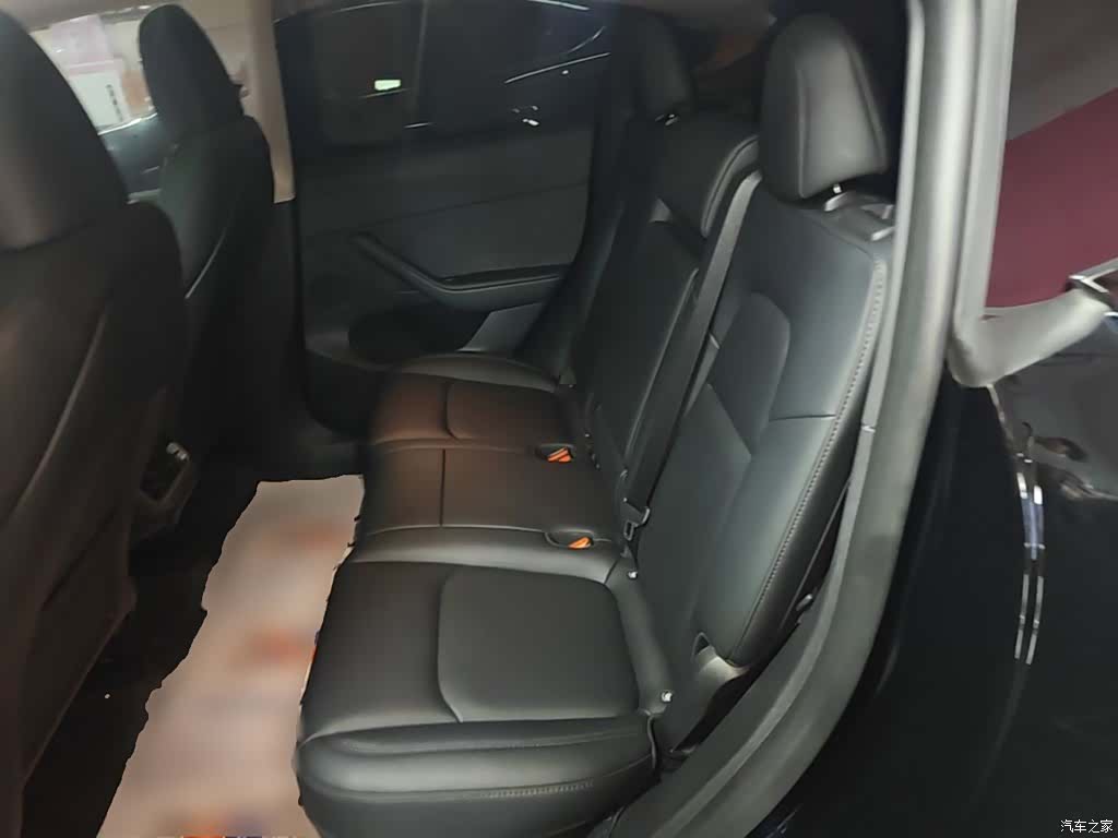 Tesla Model Y, 2023 13