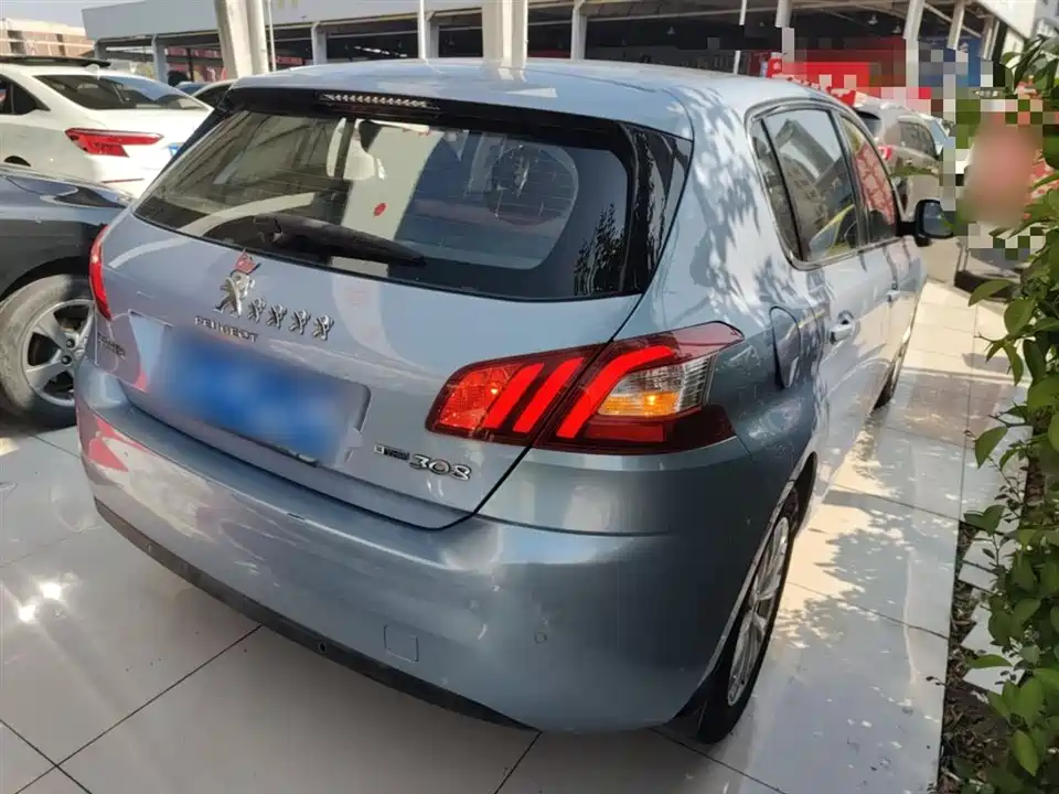 Peugeot 308S