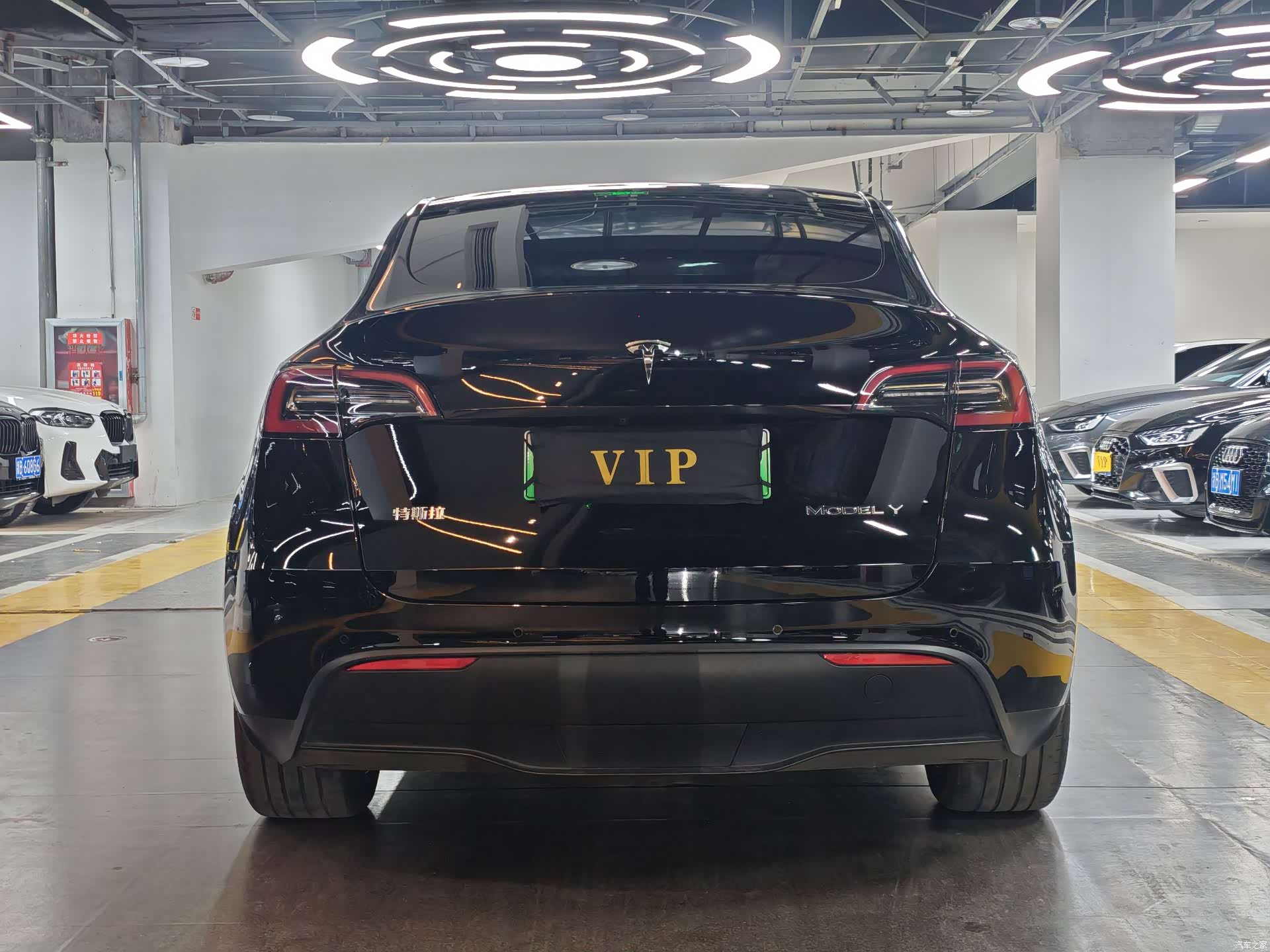 Tesla Model Y, 2023 15