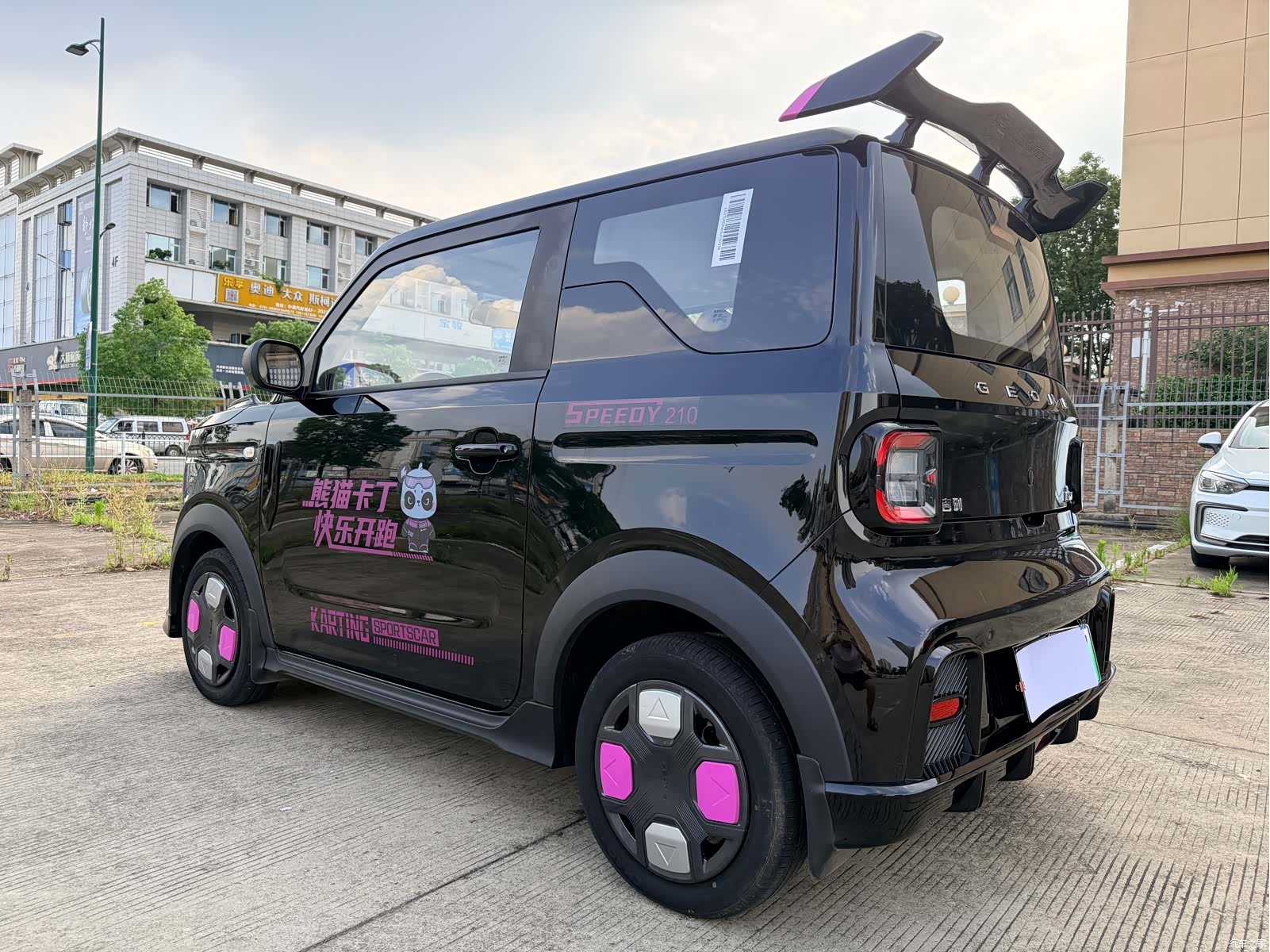 Geely Panda, 2025 8