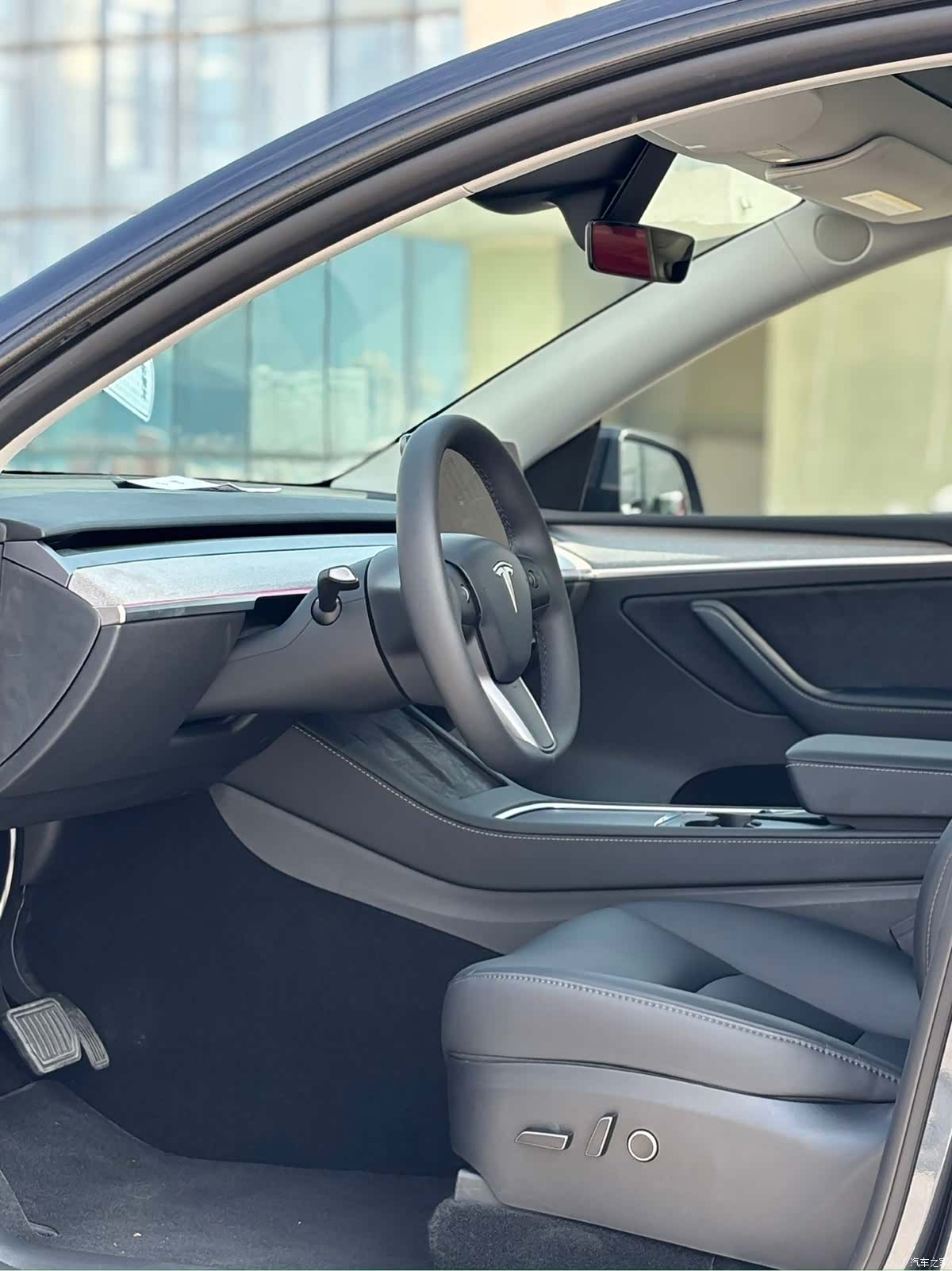 Tesla Model Y, 2024 4