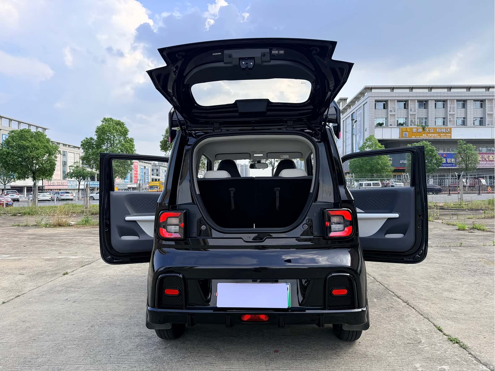 Geely Panda, 2025 16