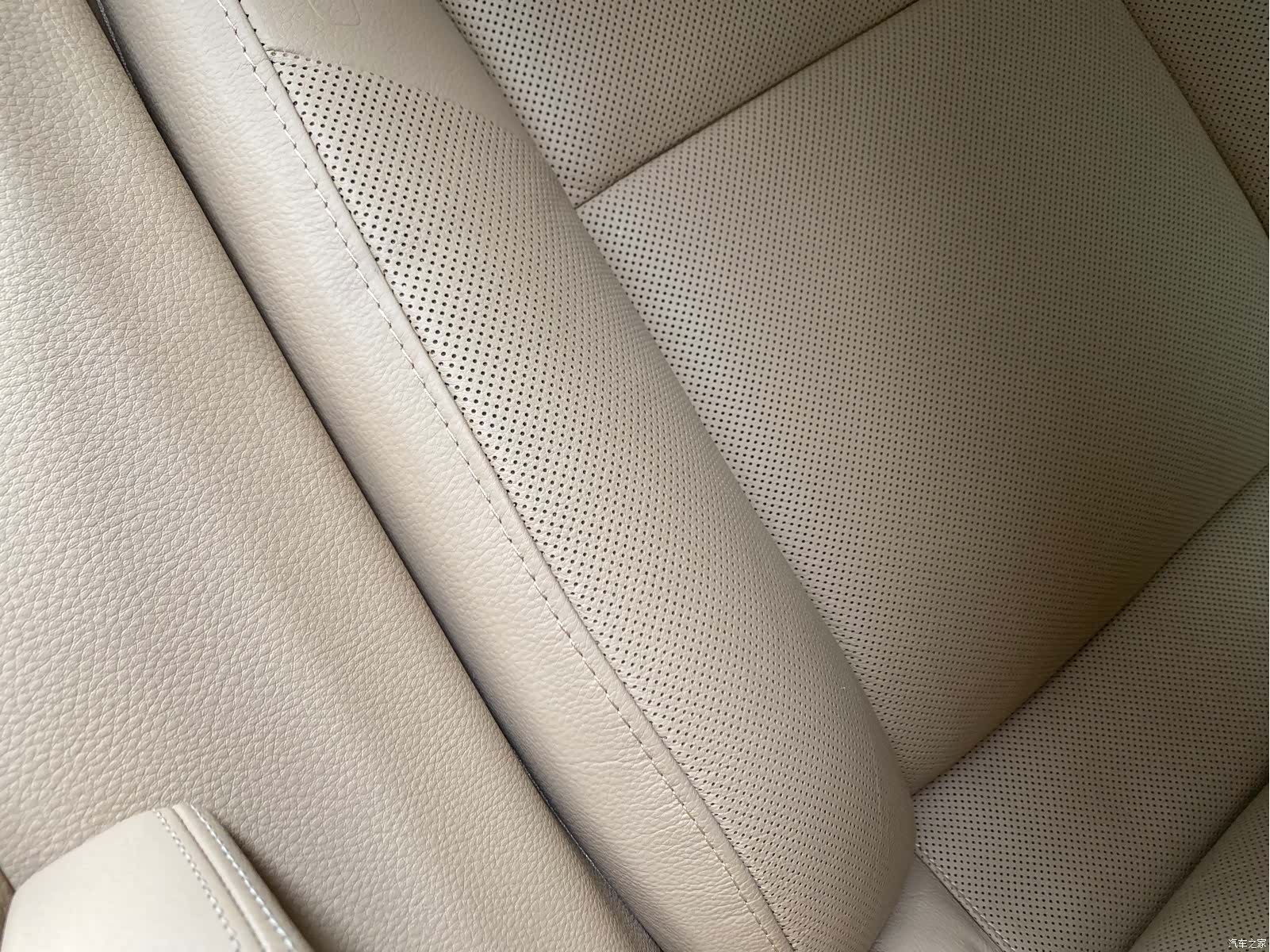 Porsche Panamera, 2011 25