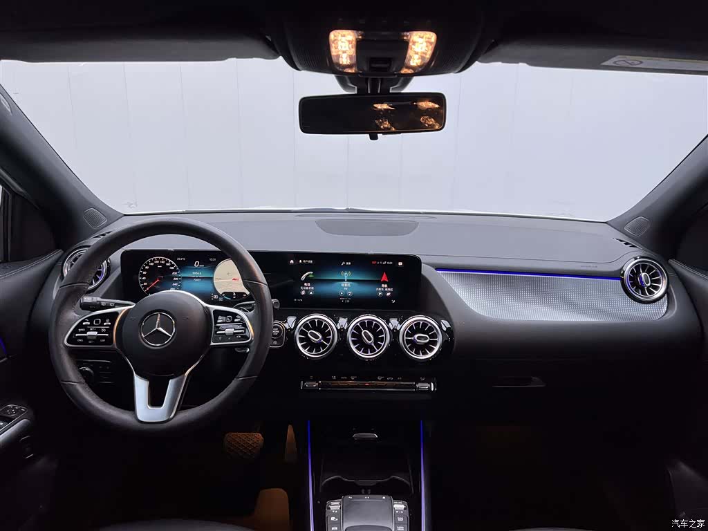 Mercedes-Benz GLA, 2021 14