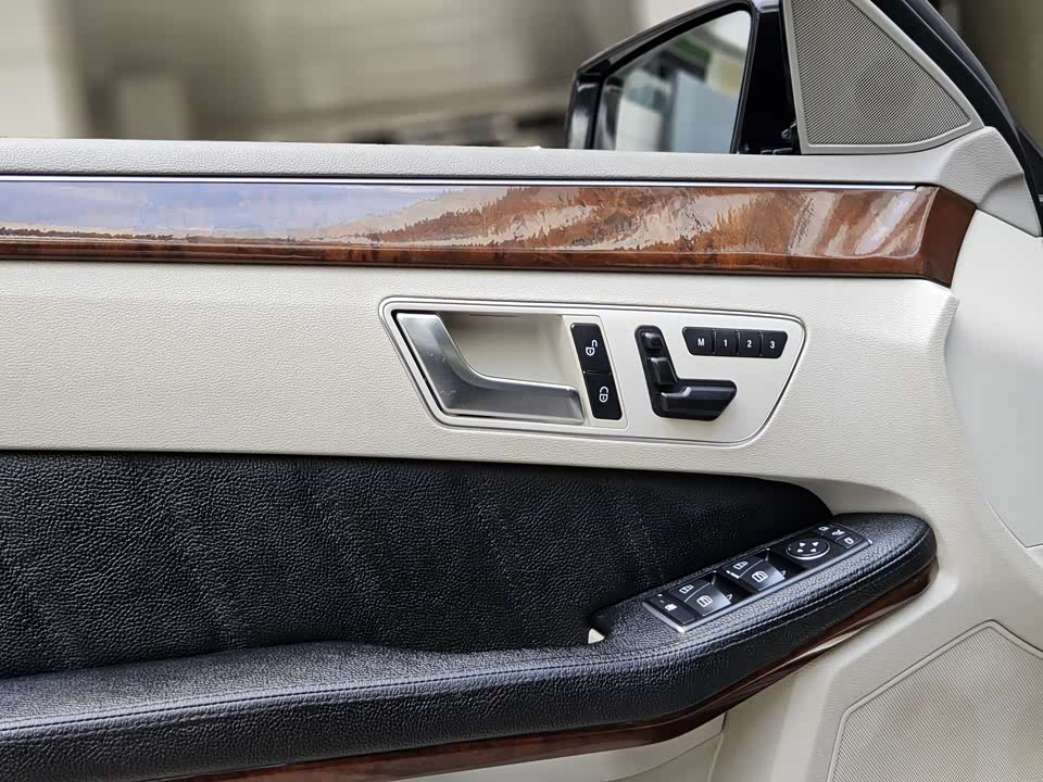 Mercedes-Benz E-class Mercedes-Benz E-class