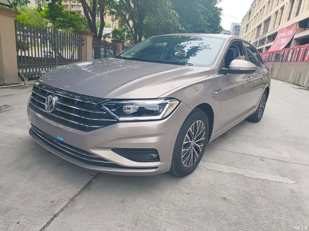 Volkswagen Sagitar