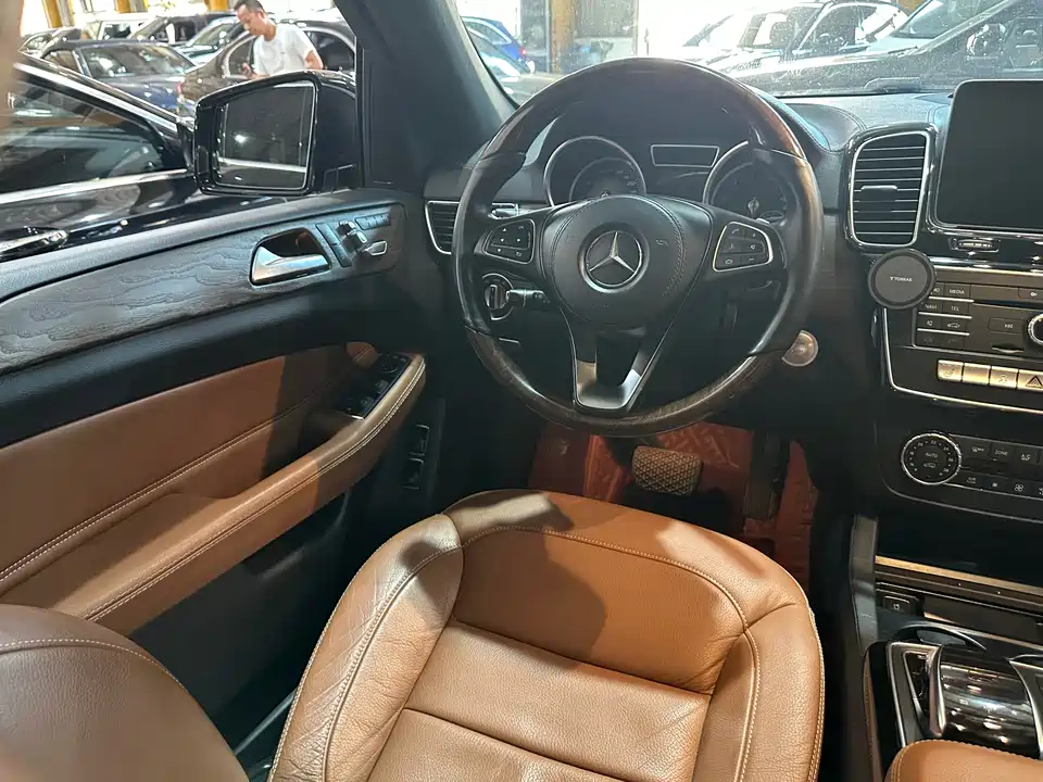 Mercedes-Benz GLS Mercedes-Benz GLS