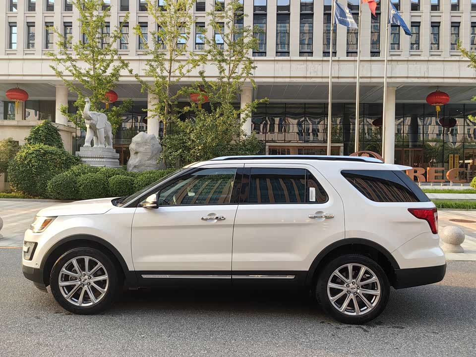 Ford Explorer Ford Explorer