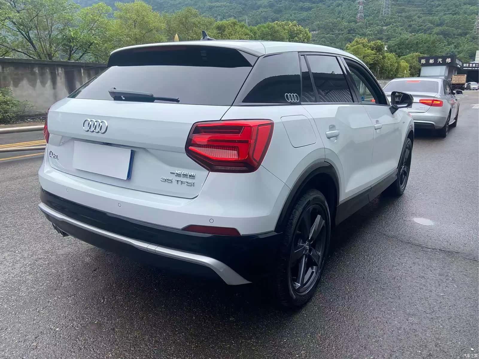 Audi Q2L, 2020 9