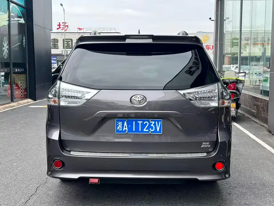 Toyota SIENNA