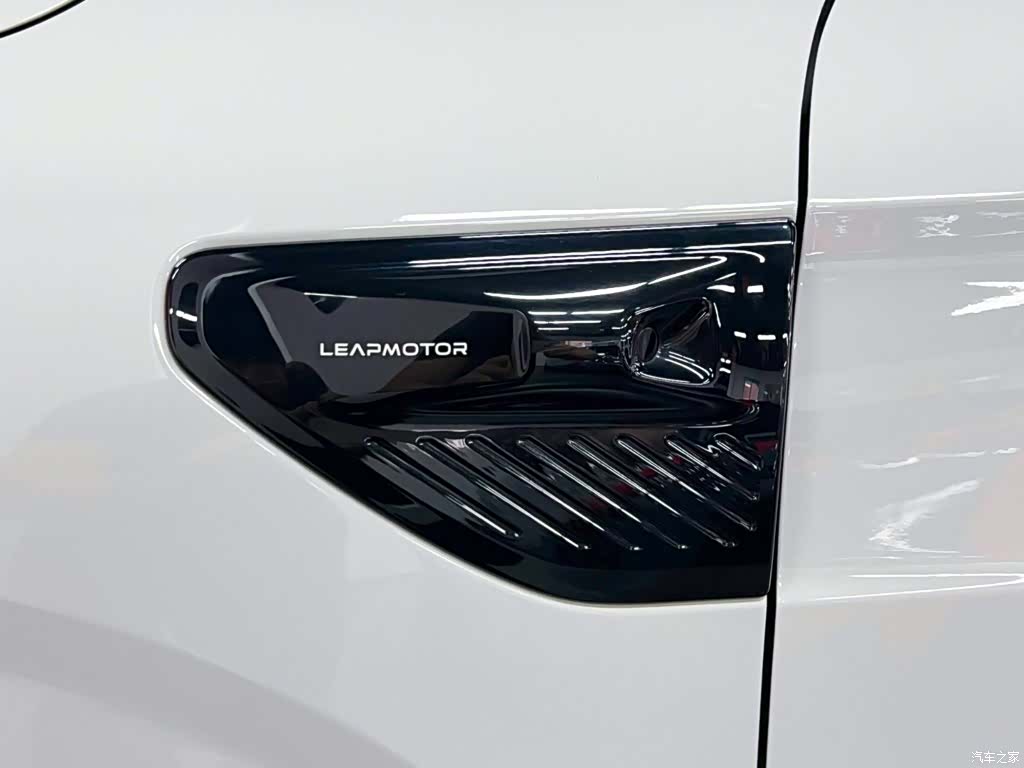 Leapmotor B10, 2025 12