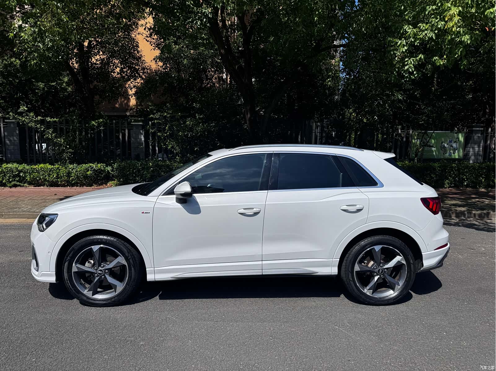 Audi Q3, 2022 3