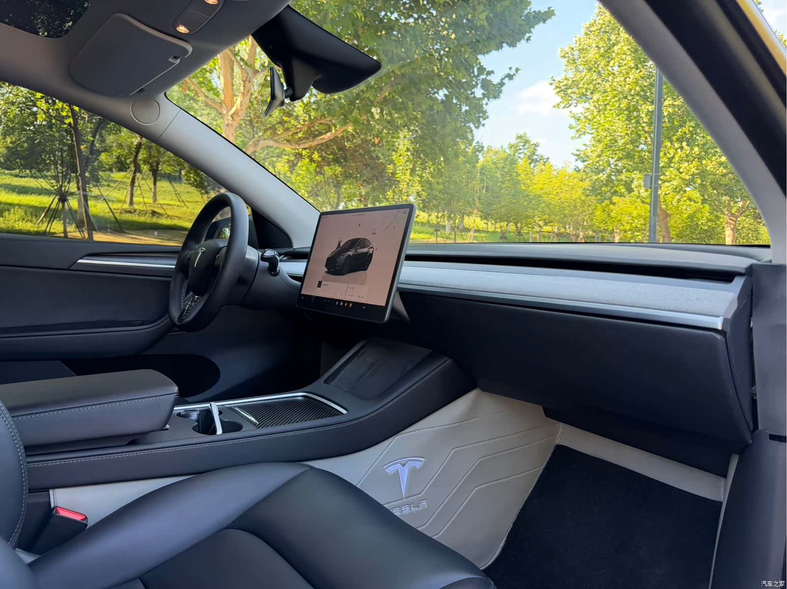 Tesla Model Y, 2024 7