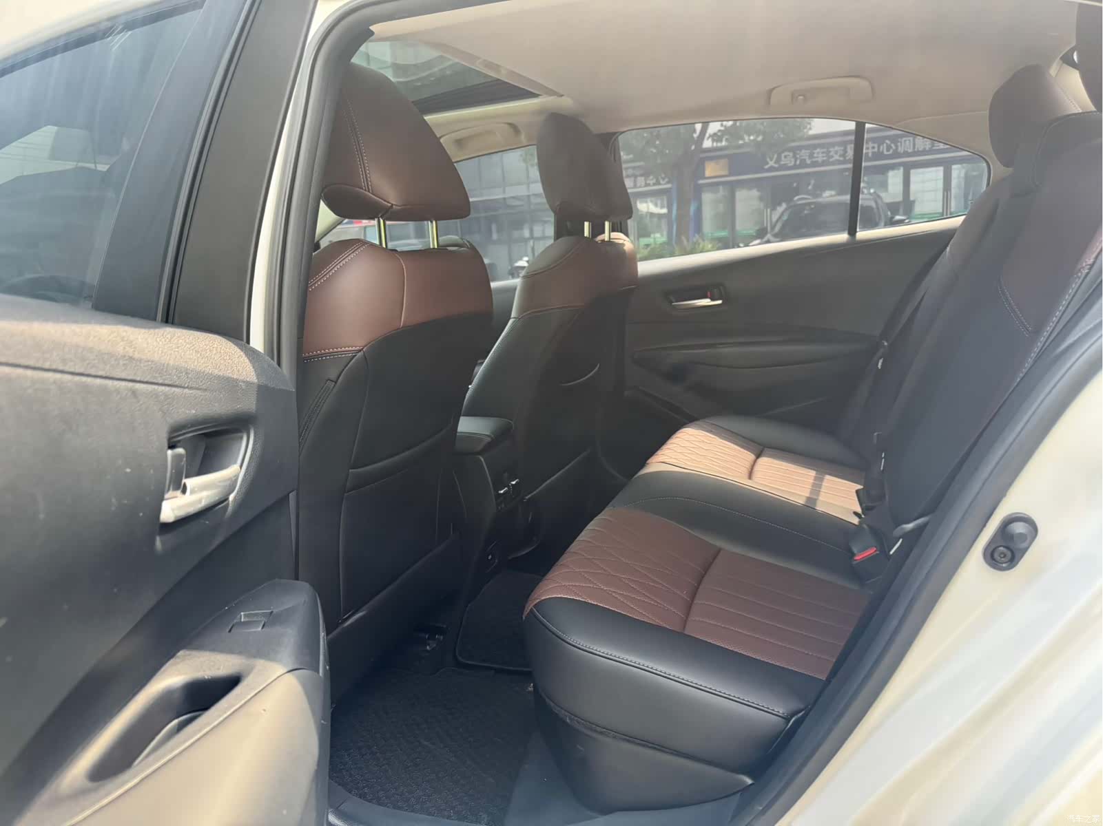 Toyota Corolla, 2023 11