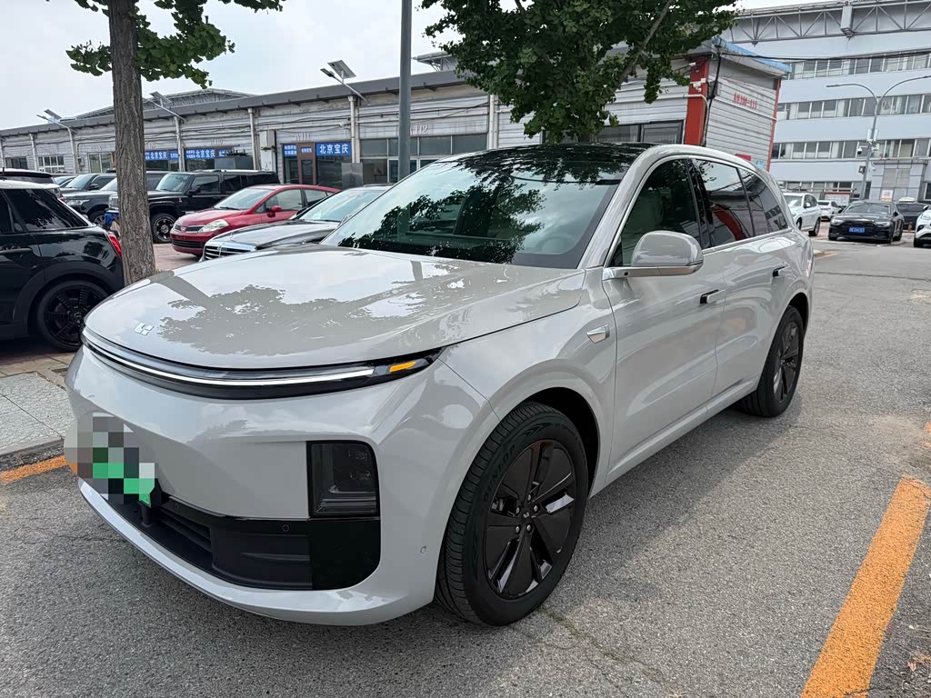 Li Auto L6