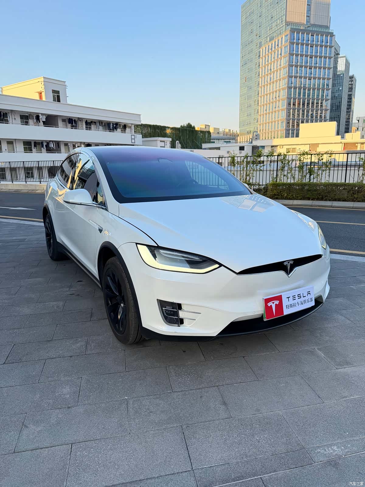 Tesla Model X, 2020 3