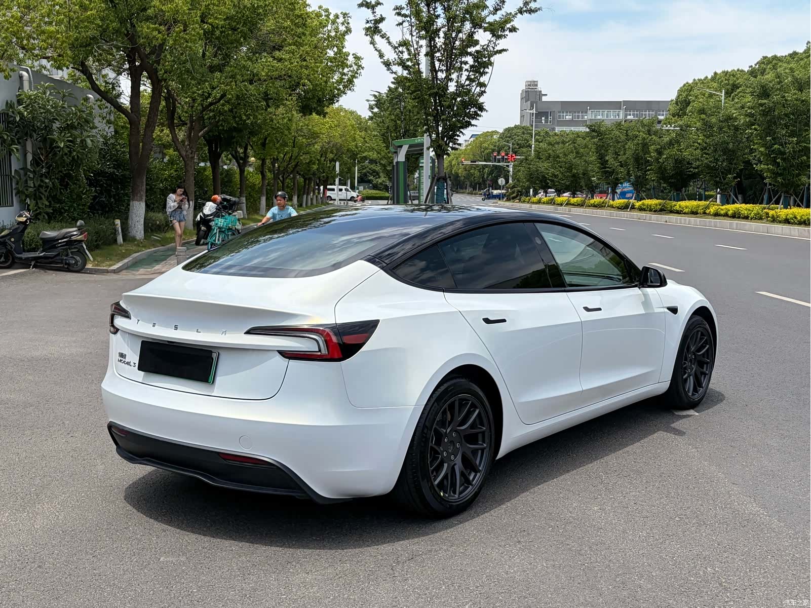 Tesla Model 3, 2024 8