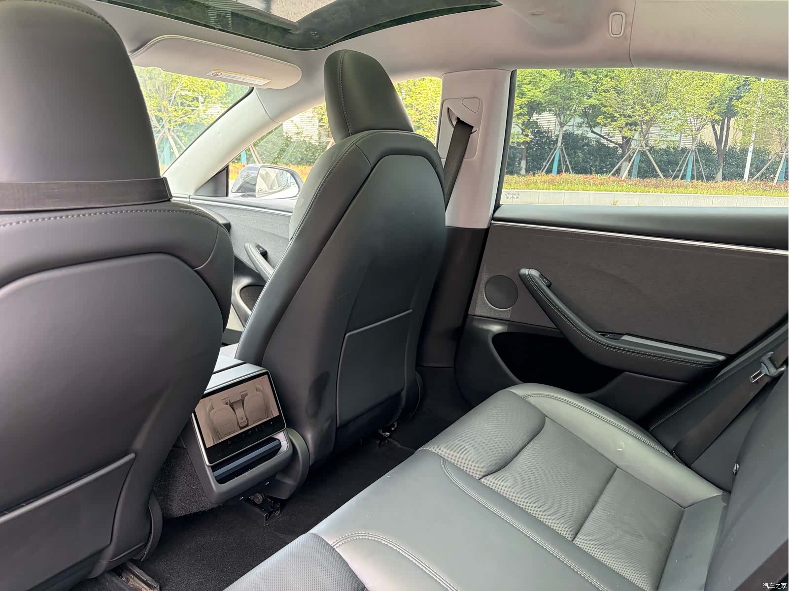 Tesla Model 3, 2024 все фото