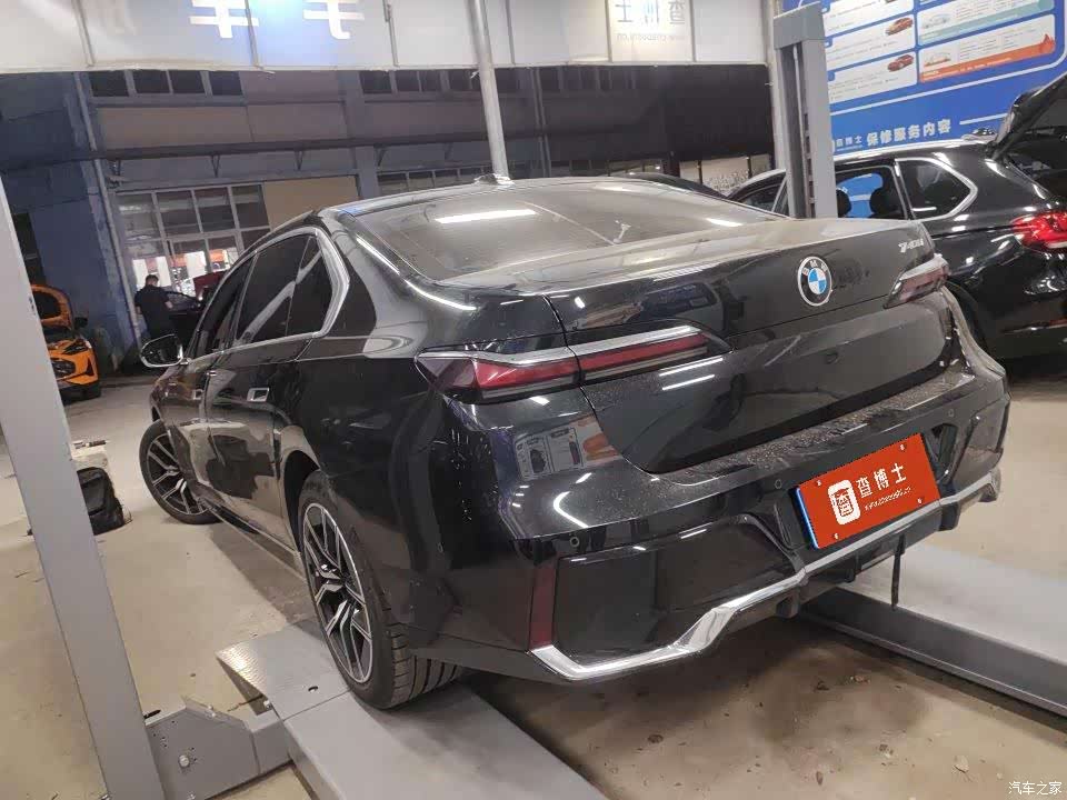 BMW 7 Series, 2023 все фото