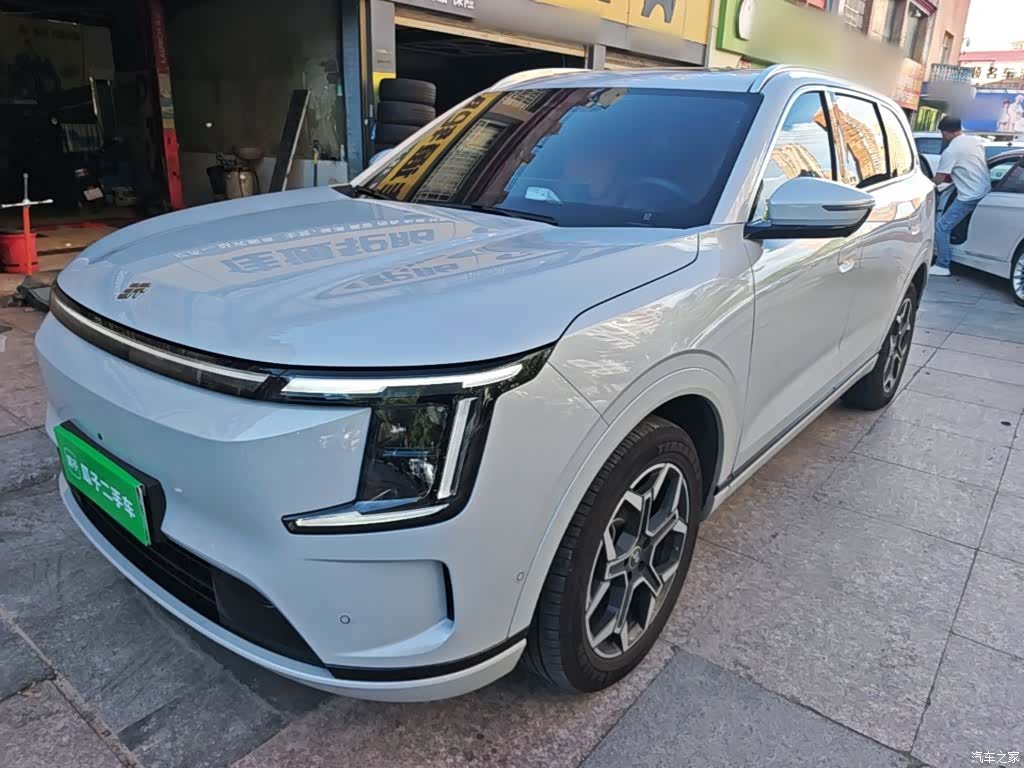 Jetour L7, 2026 1