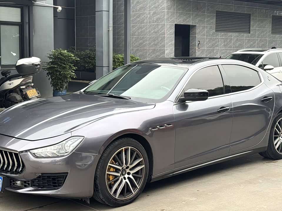 Maserati Ghibli