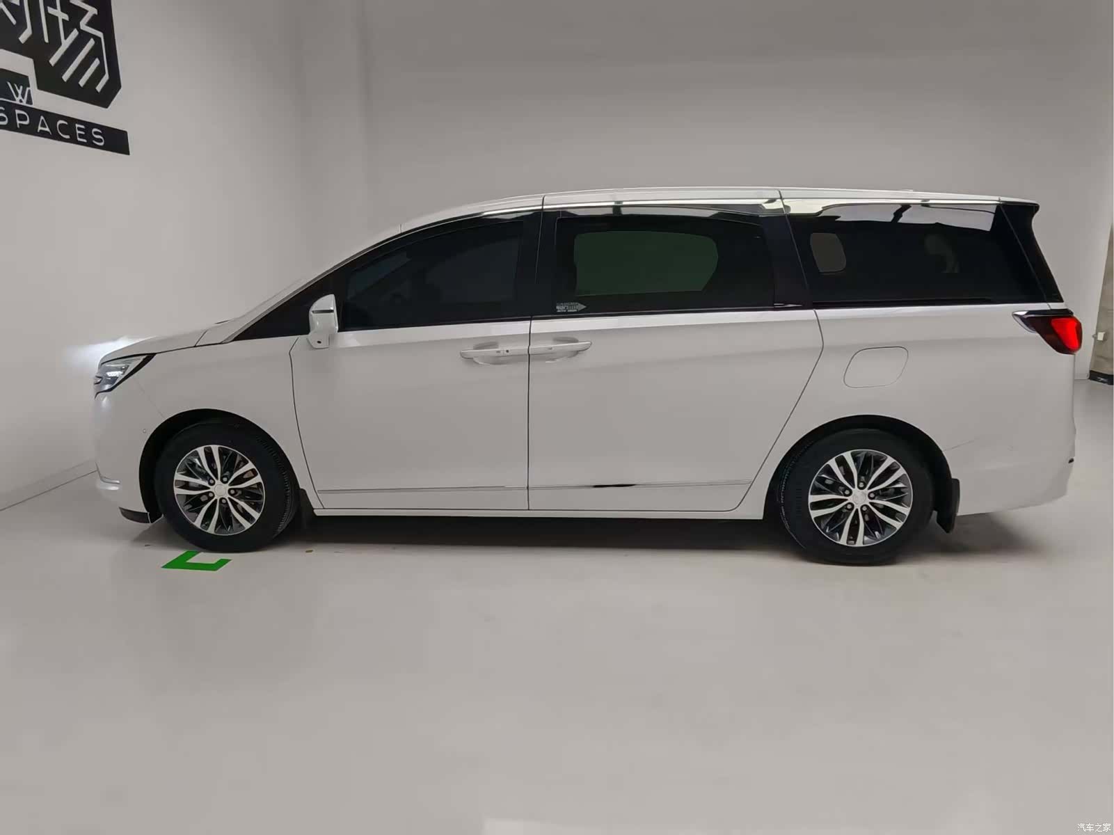 Buick GL8, 2021 9