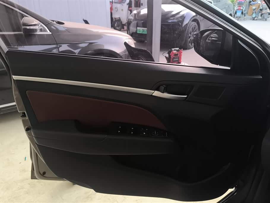 Hyundai Lead