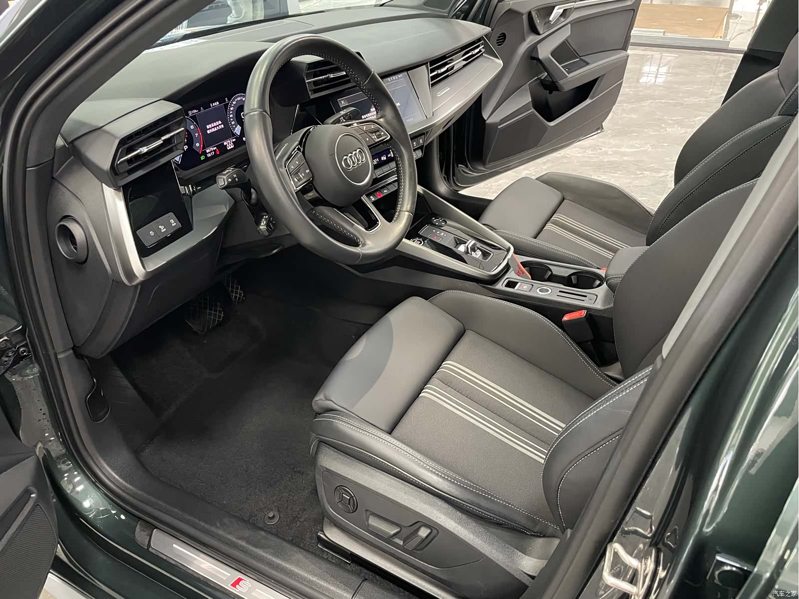 Audi A3, 2022 все фото