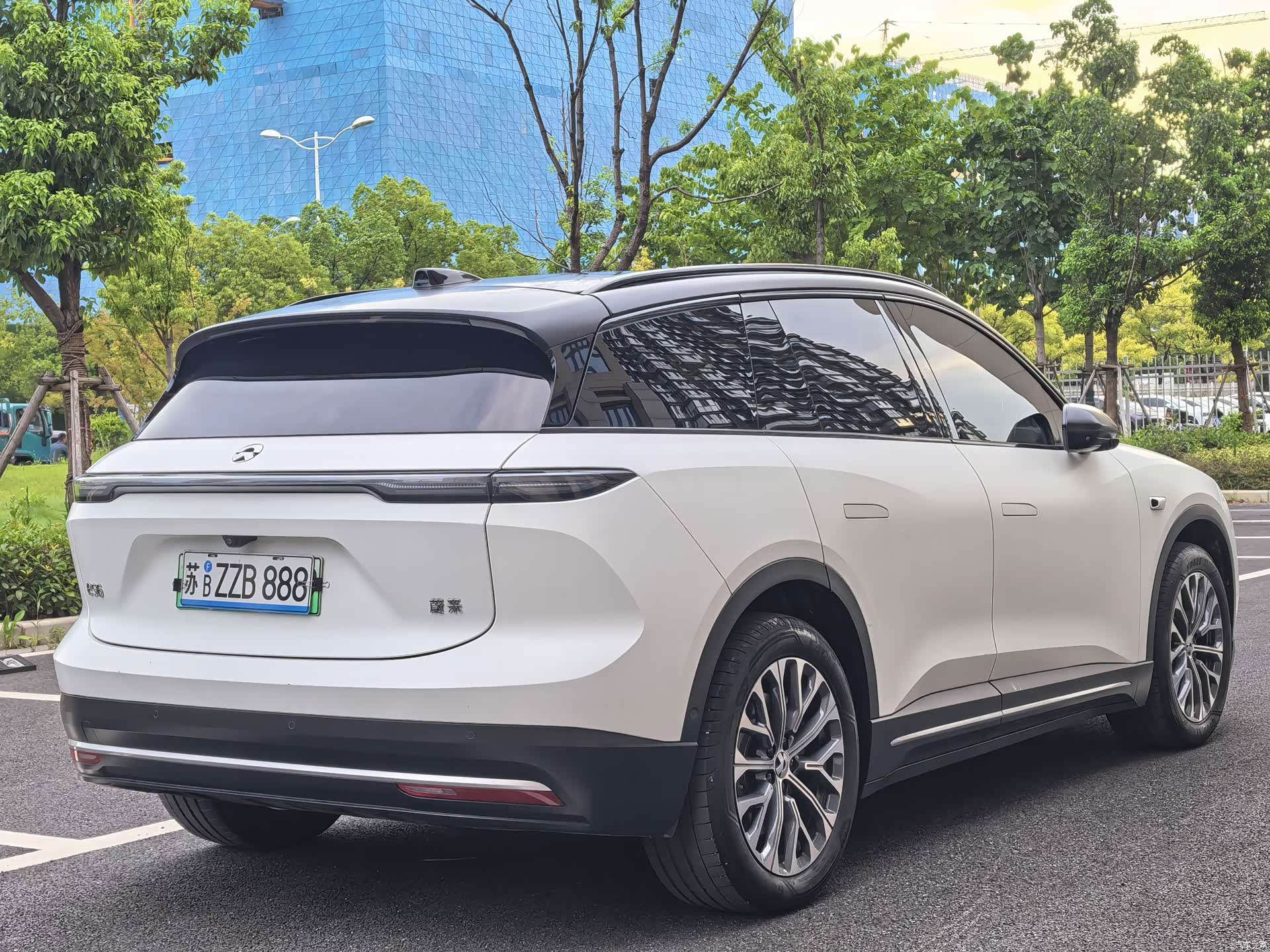 NIO ES6, 2024 4