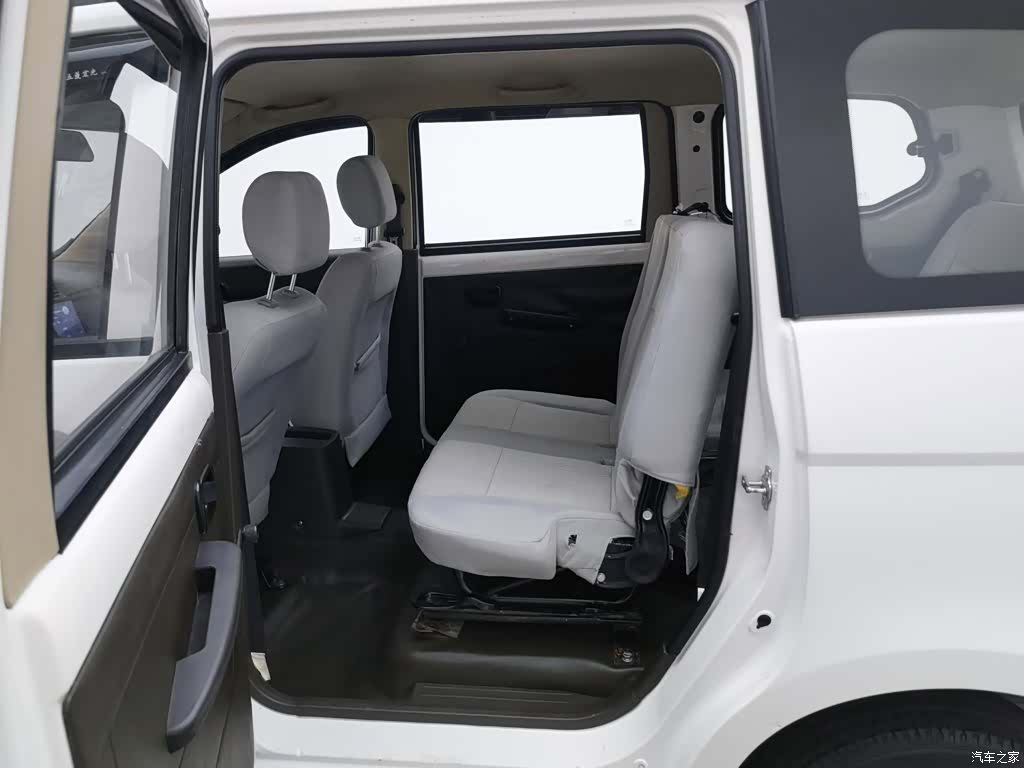 Wuling Hongguang, 2020 15