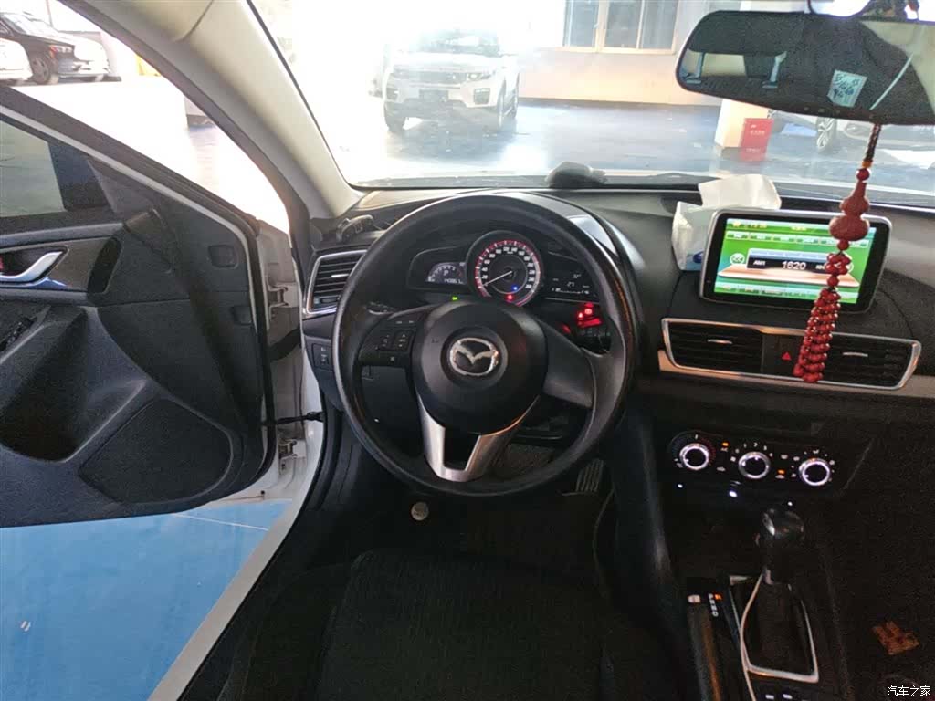 Mazda Mazda3, 2016 11