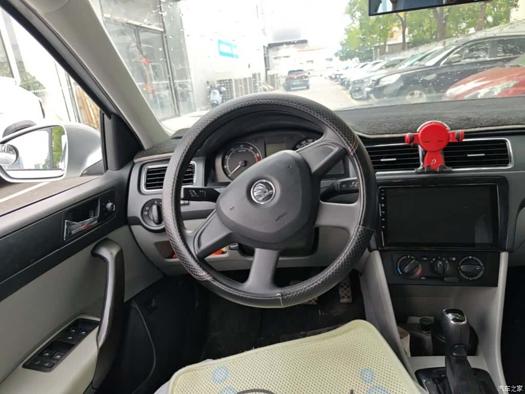Skoda Rapid, 2014 17