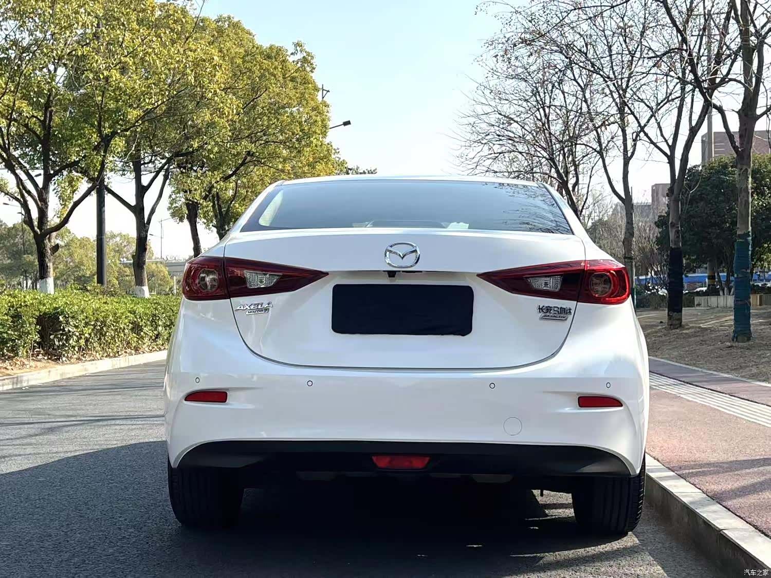 Mazda Mazda3, 2017 11