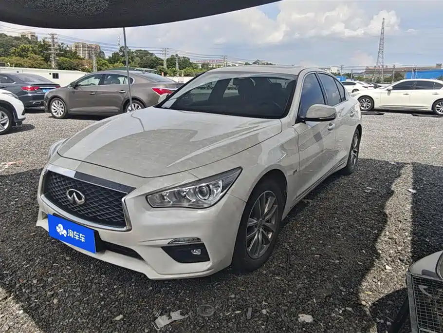 Infiniti Q50L
