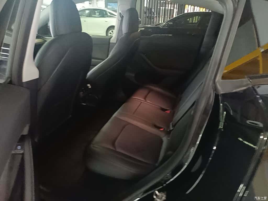 Tesla Model Y, 2021 17