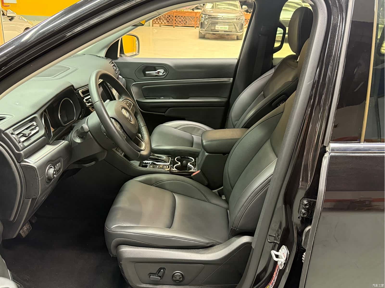 Jeep Grand Commander, 2021 18