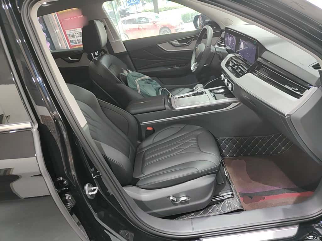 Hongqi HS5, 2025 25