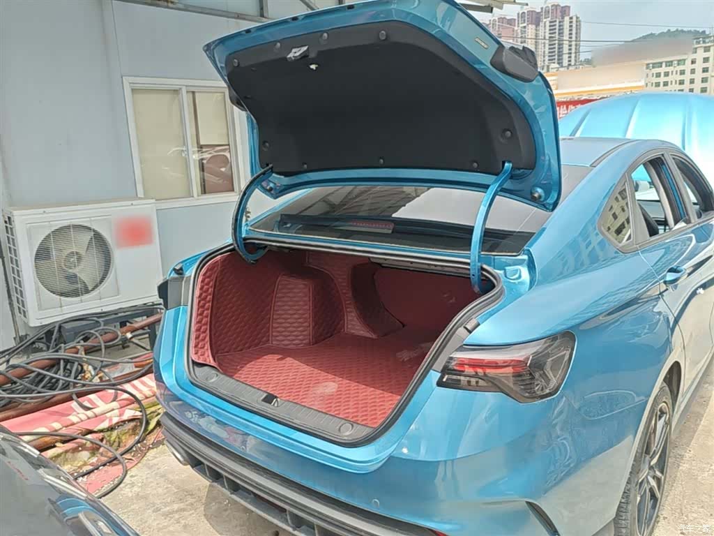 Geely Binray, 2024 19