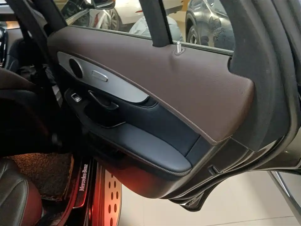 Mercedes-Benz GLC Mercedes-Benz GLC