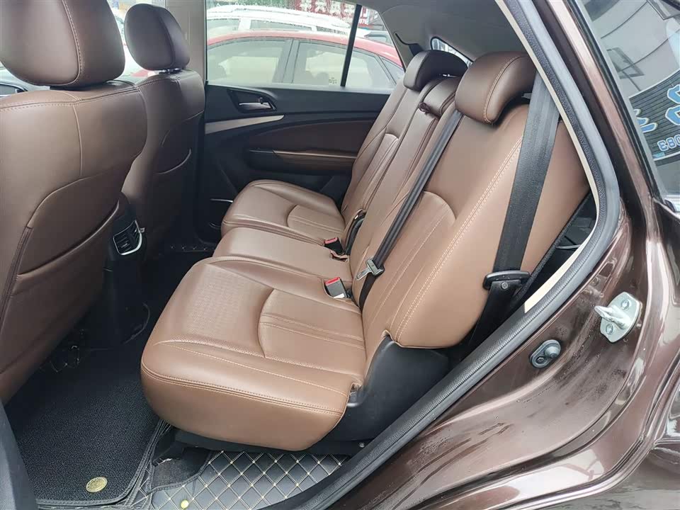BYD S7